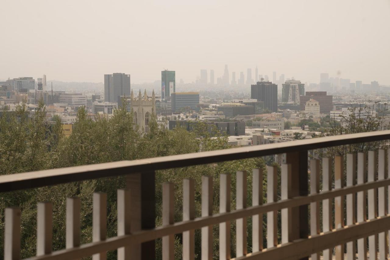 Hollywood Hills Hotel Los Angeles Exterior photo